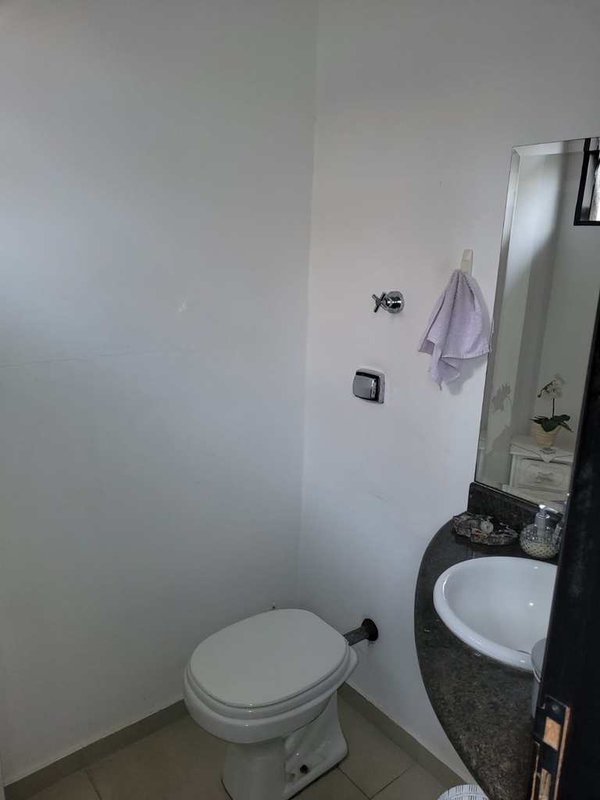 Casa 4 dormitórios no Jd. Benoa Rua prof Olegário Cardoso Filho  Santana de Parnaíba - 