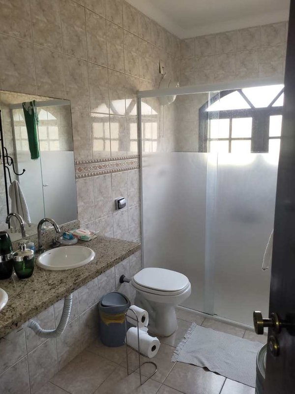 Casa 4 dormitórios no Jd. Benoa Rua prof Olegário Cardoso Filho  Santana de Parnaíba - 