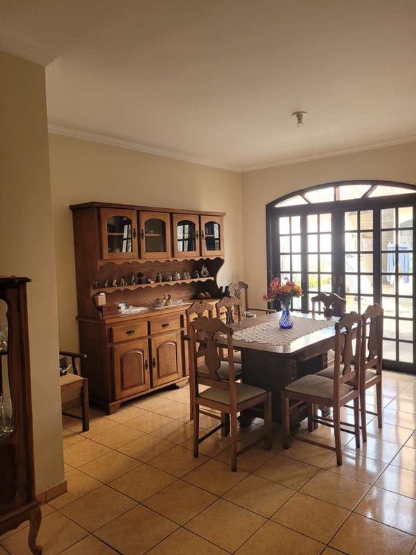 Casa 4 dormitórios no Jd. Benoa Rua prof Olegário Cardoso Filho  Santana de Parnaíba - 