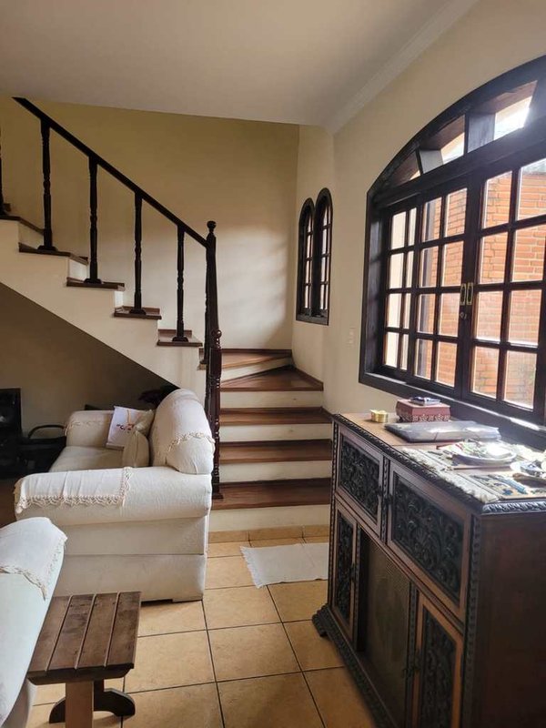 Casa 4 dormitórios no Jd. Benoa Rua prof Olegário Cardoso Filho  Santana de Parnaíba - 