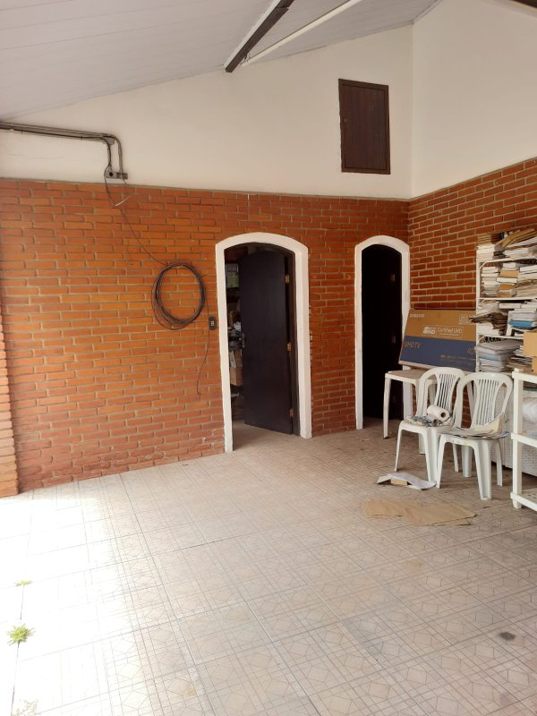 Casa 4 dormitórios no Jd. Benoa Rua prof Olegário Cardoso Filho  Santana de Parnaíba - 