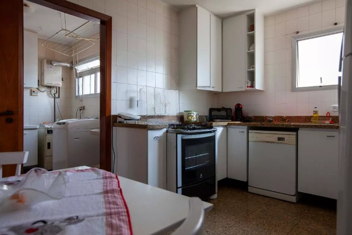 Perdizes - apartamento amplo, varanda, 4 dormitórios, 3 vagas Rua Aimberê São Paulo - 