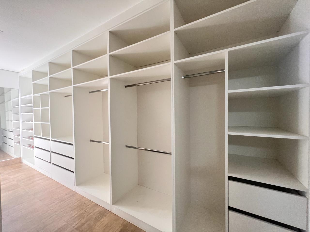 Casa com  4 dormit&oacute;rios &agrave; venda, 515 m&sup2; - Condom&iacute;nio Lago Azul Golfe Clube -Ara&ccedil;oiaba-SP Rodovia Raposo Tavares  Araçoiaba da Serra - 