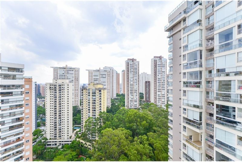 Apartamento na Vila Andrade com 2 suítes 157m² Itajara São Paulo - 