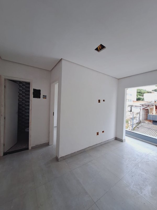 Apartamento à venda pronto para morar com 2 dormitórios na Vila Matilde Rua Embiruçú São Paulo - Unidade 10 2°Andar - Frente c/sacada - Fevereiro 2024