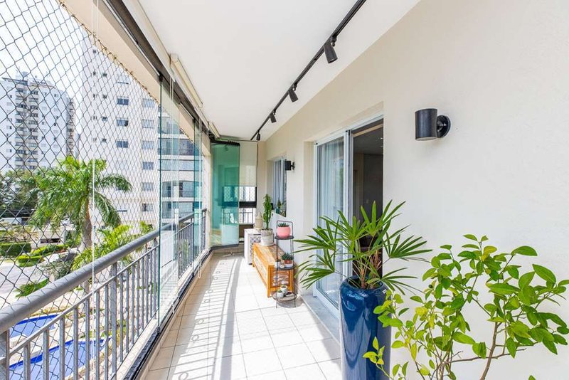 Apartamento no Alto da Boa Vista com 3 suítes 171m² Washington Luis São Paulo - 