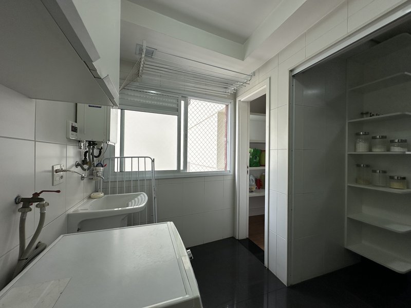 Apartamento com 160m² - 3 suítes - 3 vagas - Vila Romana Rua Fábia São Paulo - 