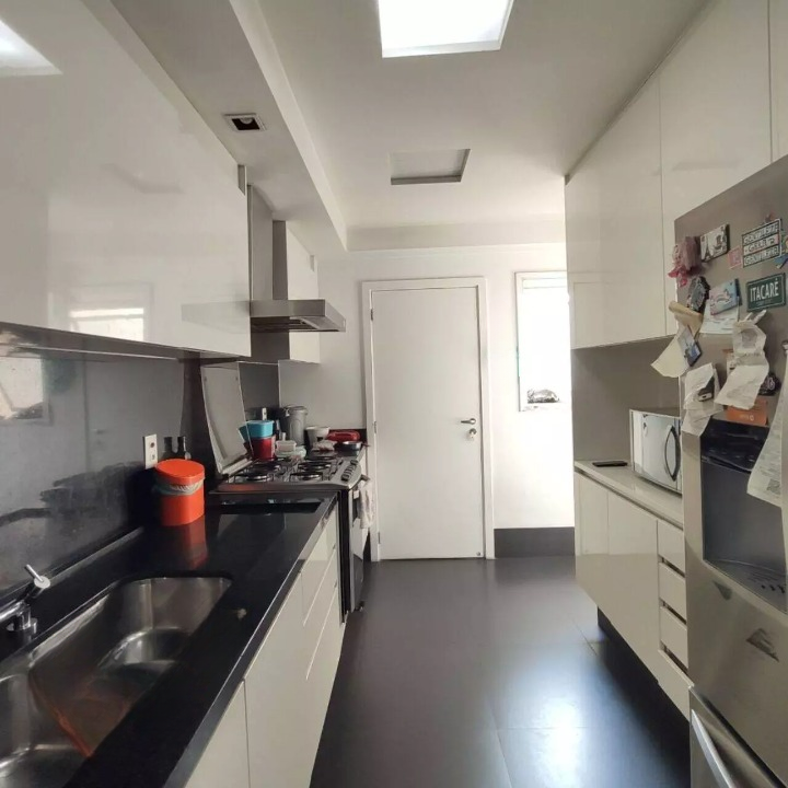 Apartamento com 178 m² - 3 suítes - 4 vagas na Água Branca / Perdizes Rua Airosa Galvão São Paulo - 