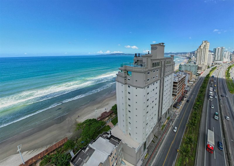 Apartamento alto padrão em Itapema SC Av Nereu Ramos Itapema - 