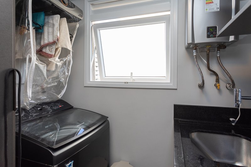 R$ 699.000 - ALTO PADRÃO - LINDÍSSIMO APARTAMENTO - ANDAR ALTO - 53M2 - 1 DORM - 2 VAGAS Alameda Emílio de Menezes Porto Alegre - 
