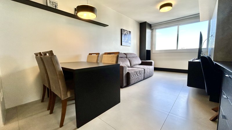 R$ 699.000 - ALTO PADRÃO - LINDÍSSIMO APARTAMENTO - ANDAR ALTO - 53M2 - 1 DORM - 2 VAGAS Alameda Emílio de Menezes Porto Alegre - 