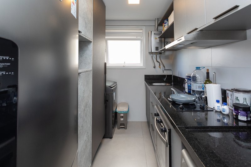 R$ 699.000 - ALTO PADRÃO - LINDÍSSIMO APARTAMENTO - ANDAR ALTO - 53M2 - 1 DORM - 2 VAGAS Alameda Emílio de Menezes Porto Alegre - 