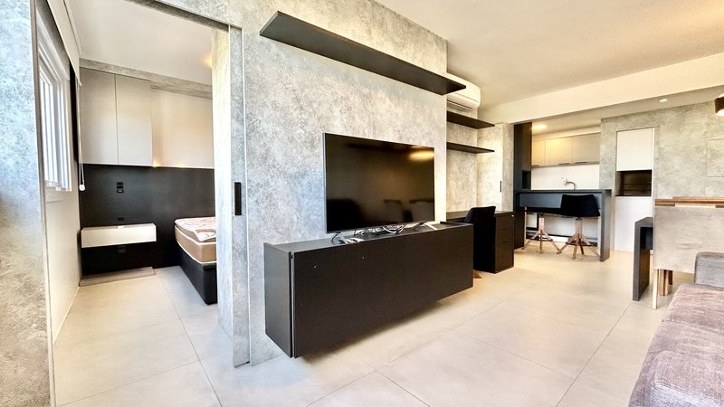 R$ 699.000 - ALTO PADRÃO - LINDÍSSIMO APARTAMENTO - ANDAR ALTO - 53M2 - 1 DORM - 2 VAGAS Alameda Emílio de Menezes Porto Alegre - 