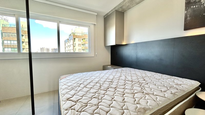 R$ 699.000 - ALTO PADRÃO - LINDÍSSIMO APARTAMENTO - ANDAR ALTO - 53M2 - 1 DORM - 2 VAGAS Alameda Emílio de Menezes Porto Alegre - 