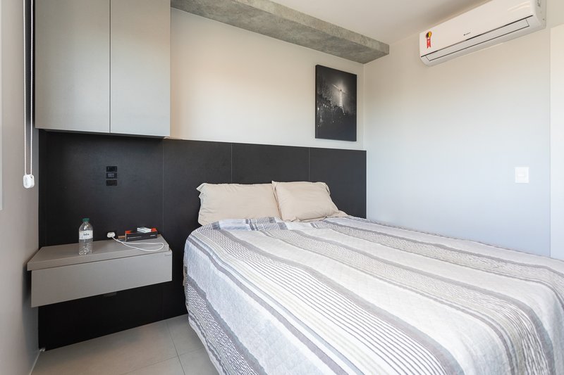 R$ 699.000 - ALTO PADRÃO - LINDÍSSIMO APARTAMENTO - ANDAR ALTO - 53M2 - 1 DORM - 2 VAGAS Alameda Emílio de Menezes Porto Alegre - 