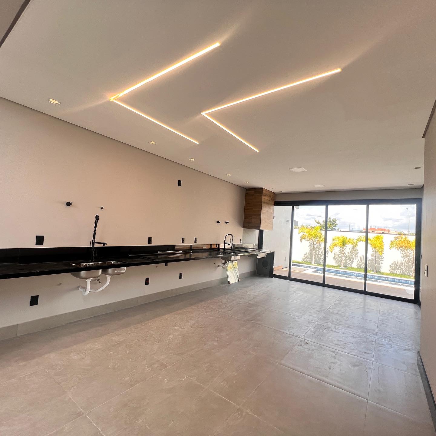 Casa com 3 dormit&oacute;rios &agrave; venda, 450 m&sup2; - Alphaville Nova Esplanada IV - Votorantim - SP Alameda Nova Zelândia Votorantim - 