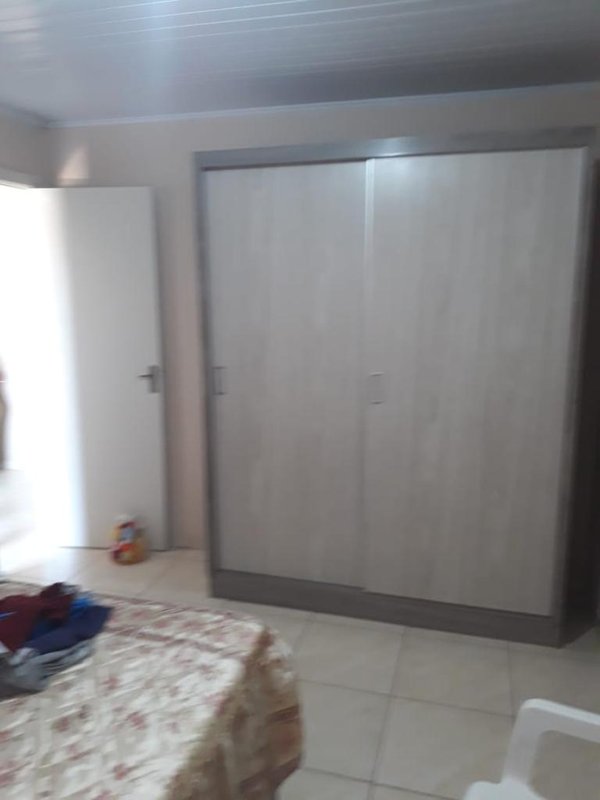 Apto com 2 quartos, sendo 1 suíte, 1 vaga coberta e ar condicionado nos quartos Rua Guarani,  Capão da Canoa - 