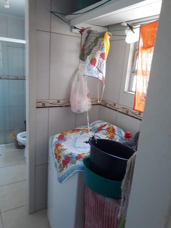 Apto com 2 quartos, sendo 1 suíte, 1 vaga coberta e ar condicionado nos quartos Rua Guarani,  Capão da Canoa - 