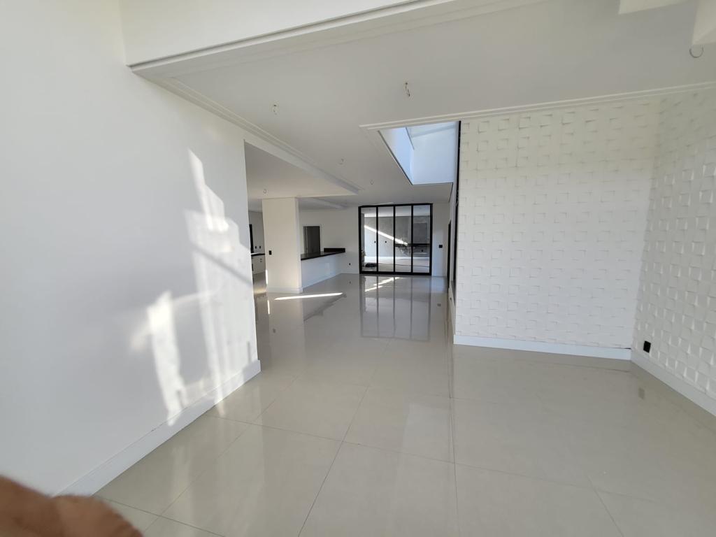 Casa com 3 dormit&oacute;rios &agrave; venda, 416 m&sup2; - Alphaville Nova Esplanada III - Votorantim - SP Alameda Nova Zelândia Votorantim - 