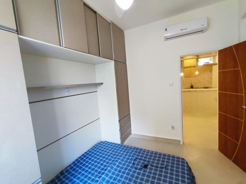 Apartamento de sala e quarto em Copacabana Rua Barata Ribeiro Rio de Janeiro - 