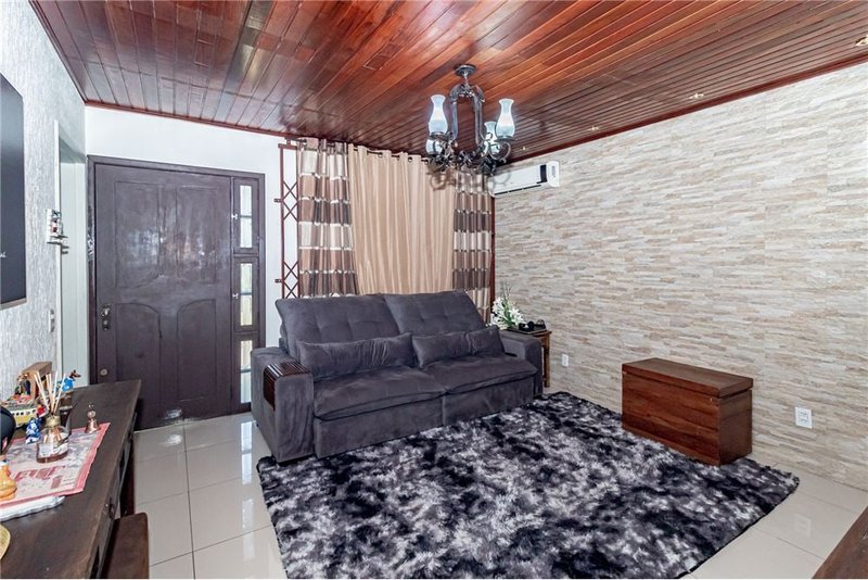 Casa de 3 dormitórios á 250m da Av Delmar Rocha Barbosa Francisca Lechner Porto Alegre - 