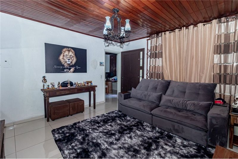 Casa de 3 dormitórios á 250m da Av Delmar Rocha Barbosa Francisca Lechner Porto Alegre - 