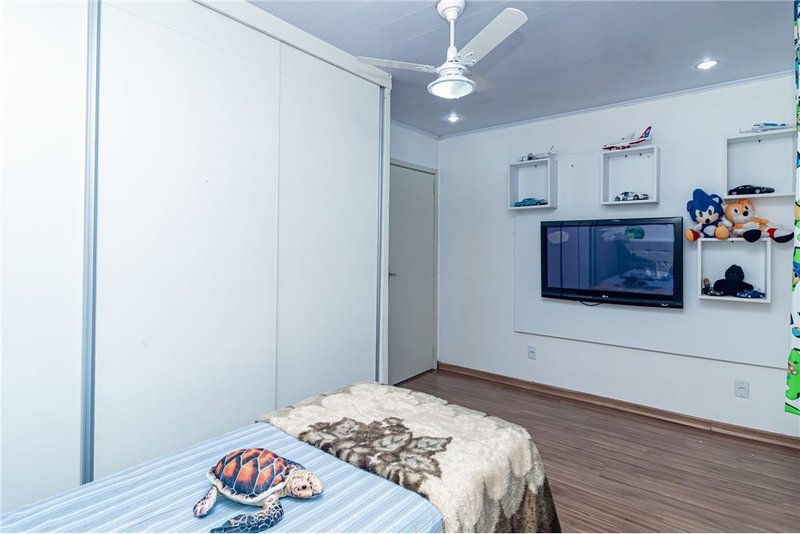 Casa de 3 dormitórios á 250m da Av Delmar Rocha Barbosa Francisca Lechner Porto Alegre - 