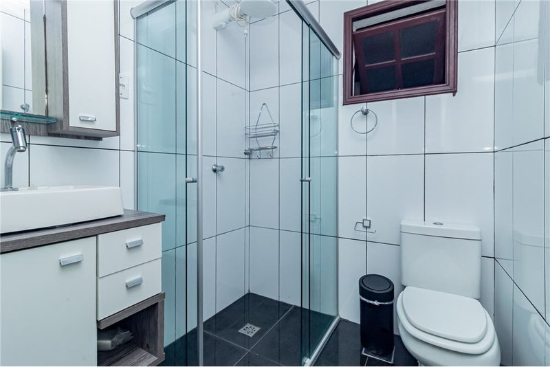 Casa de 3 dormitórios á 250m da Av Delmar Rocha Barbosa Francisca Lechner Porto Alegre - 