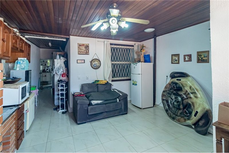 Casa de 3 dormitórios á 250m da Av Delmar Rocha Barbosa Francisca Lechner Porto Alegre - 