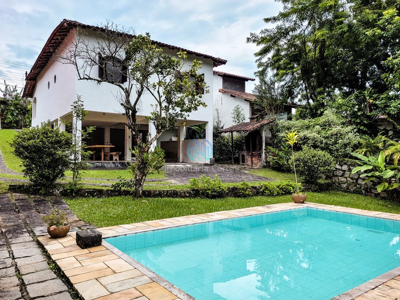 Casa com 2 dormitórios em condomínio por R$ 560.000,00 Monte Olivete, Guapimirim/RJ Estrada dos Italianos Guapimirim - 
