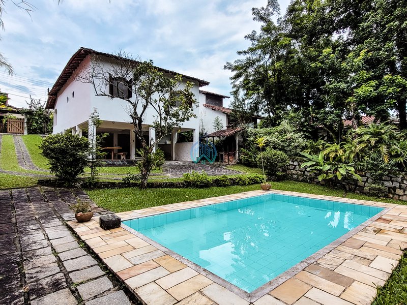 Casa com 2 dormitórios em condomínio por R$ 560.000,00 Monte Olivete, Guapimirim/RJ Estrada dos Italianos Guapimirim - 