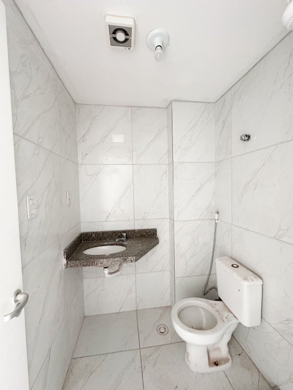 Apartamento para alugar com 3 quartos sendo 2 suítes, 94,30m² A partir de: R$ 3.501,00 Avenida Fernando Simões Barbosa Recife - 
