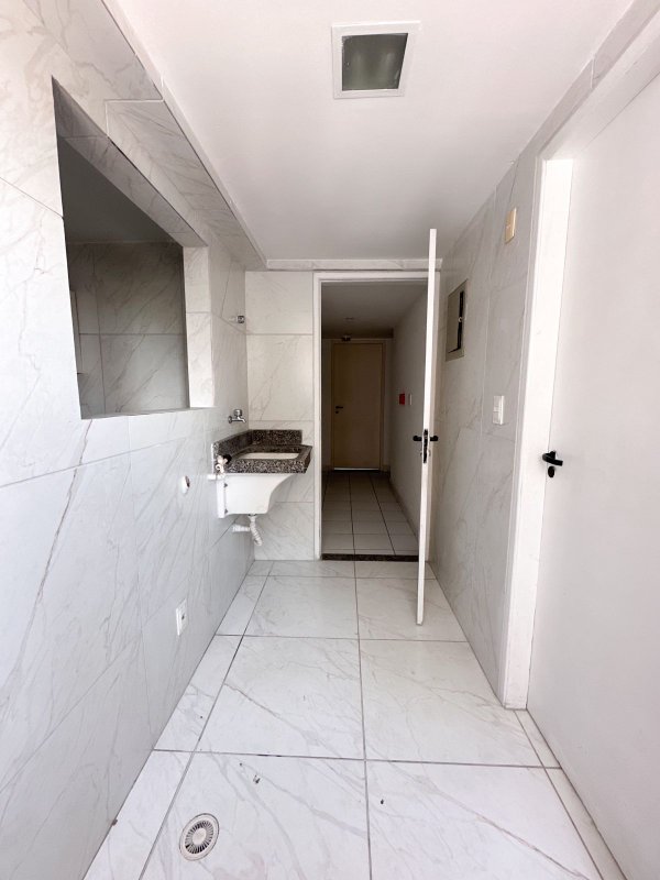Apartamento para alugar com 3 suítes, 114,63 m² A partir de: R$ 4.033,00 Avenida Fernando Simões Barbosa Recife - 