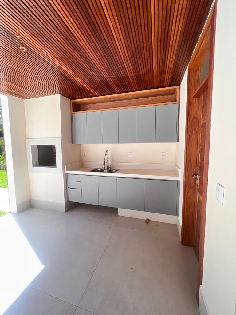 Casa com 4 dormit&oacute;rios &agrave; venda, 450 m&sup2; - Condom&iacute;nio Lago Azul Golfe Clube - Ara&ccedil;oiaba SP Rodovia Raposo Tavares, Km 113,5  Araçoiaba da Serra - 