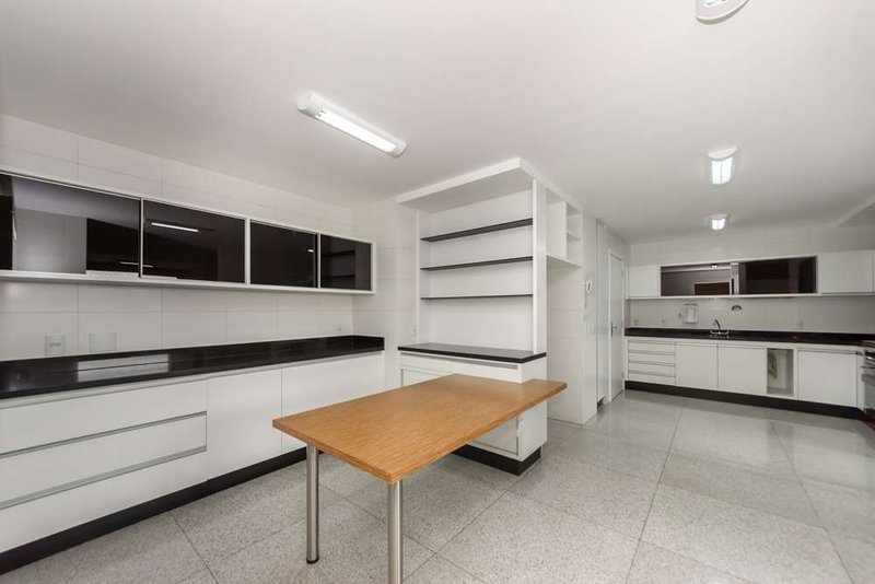 Apartamento na Saúde com 3 suítes 141m² Guaira São Paulo - 