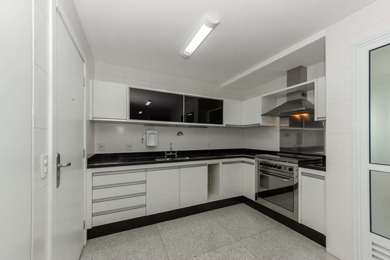 Apartamento na Saúde com 3 suítes 141m² Guaira São Paulo - 