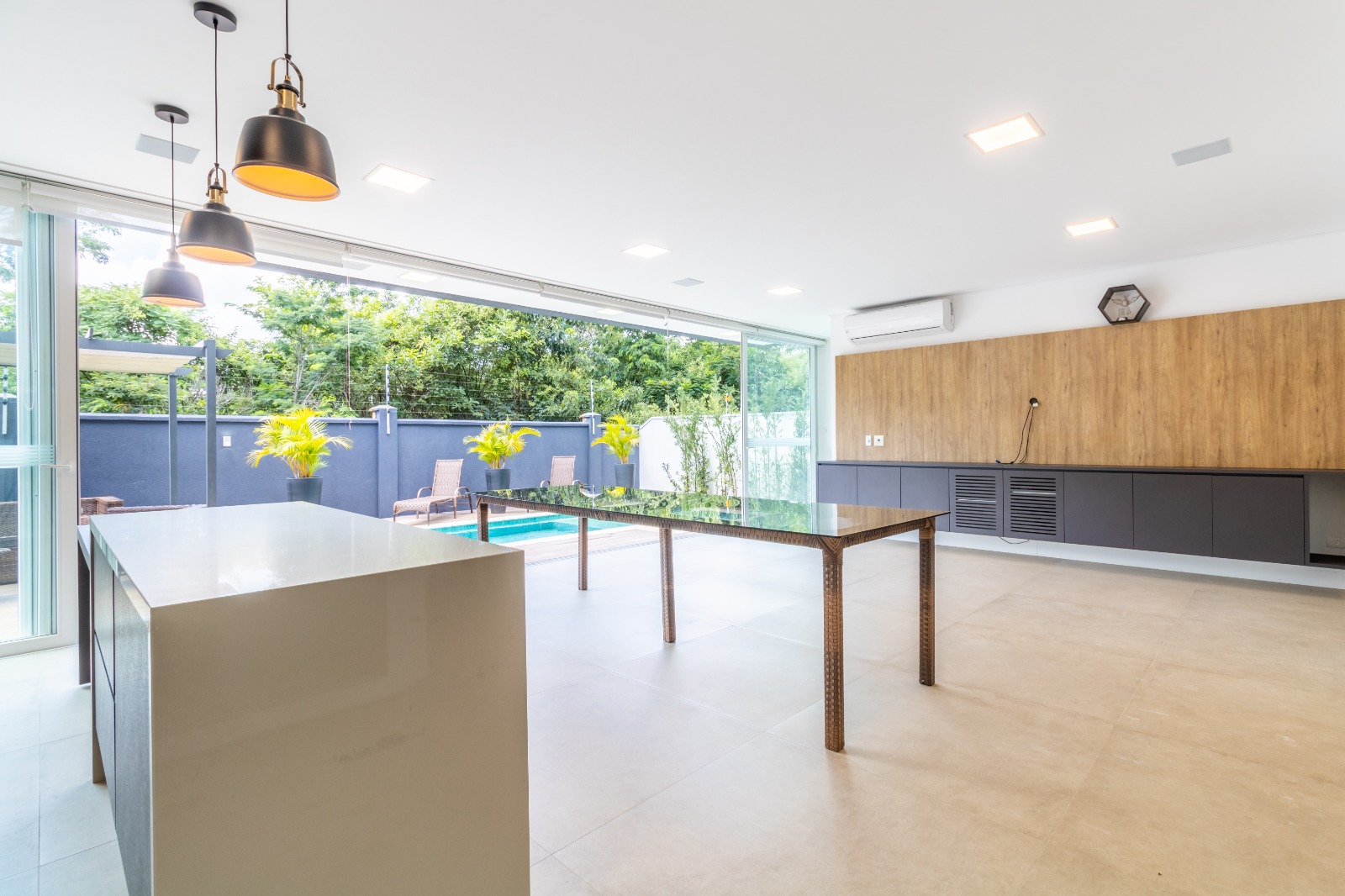 Casa com 4 dormit&oacute;rios &agrave; venda, 360 m&sup2; - Alphaville Nova Esplanada I - Votorantim SP Alameda Nova Zelândia Votorantim - 