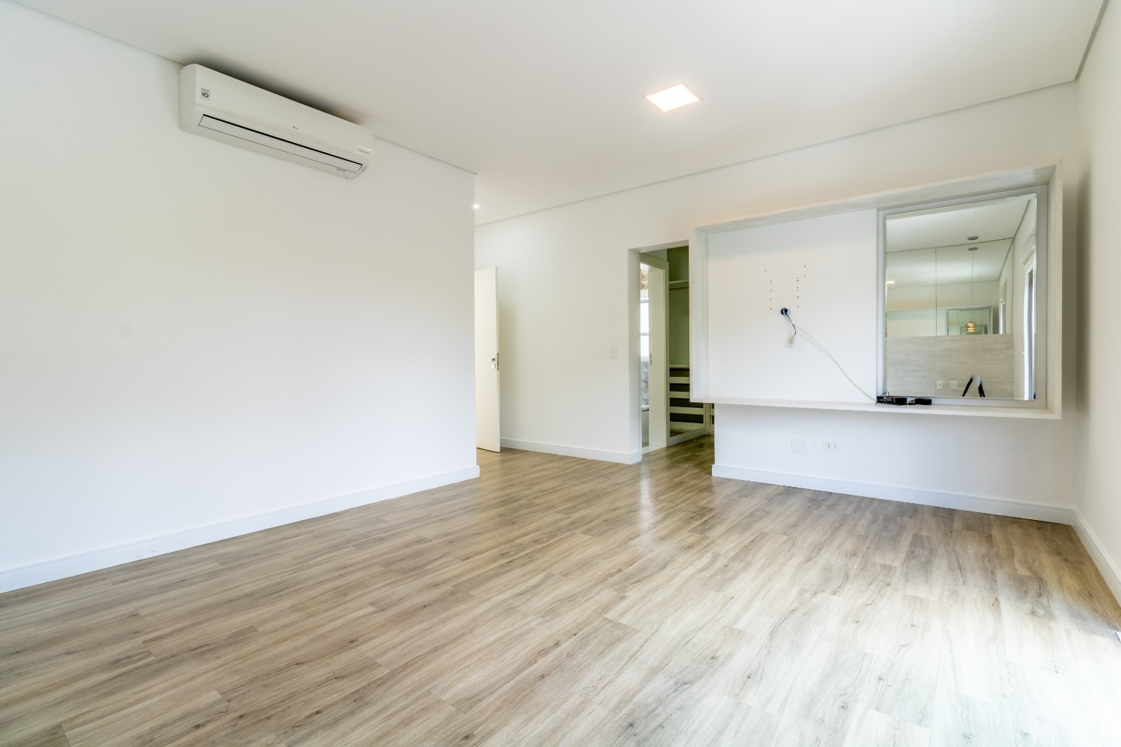 Casa com 4 dormit&oacute;rios &agrave; venda, 360 m&sup2; - Alphaville Nova Esplanada I - Votorantim SP Alameda Nova Zelândia Votorantim - 