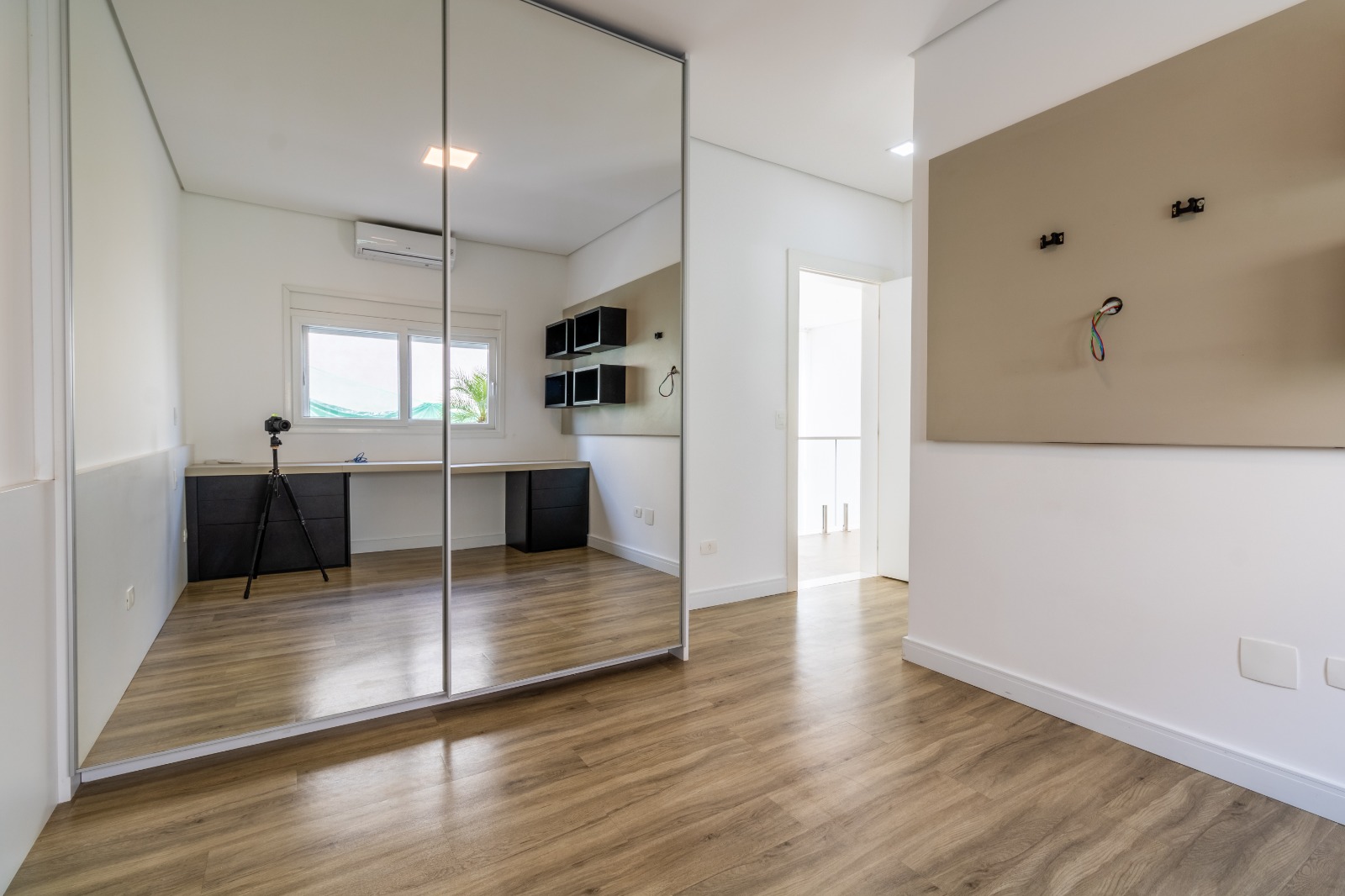 Casa com 4 dormit&oacute;rios &agrave; venda, 360 m&sup2; - Alphaville Nova Esplanada I - Votorantim SP Alameda Nova Zelândia Votorantim - 