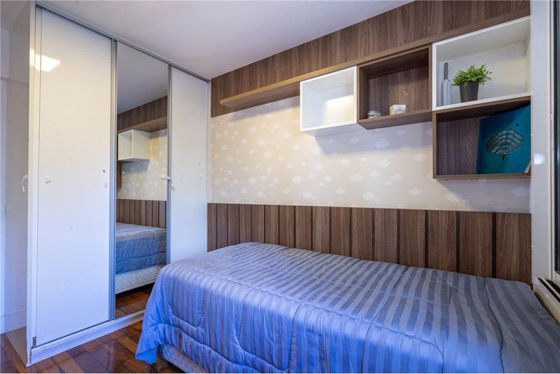 Apartamento na Vila Olimpia com 3 dormitórios 93m² Santa Justina, São Paulo - 
