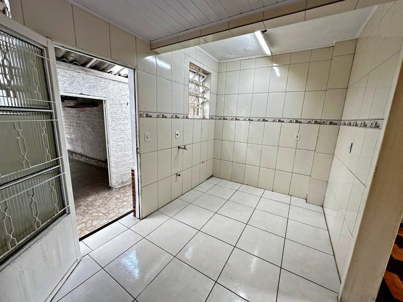 Apartamento térreo á 3 min do Av Assis Brasil Brasiliano Índio de Moraes Porto Alegre - 