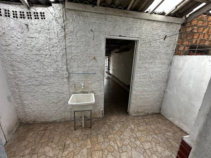 Apartamento térreo á 3 min do Av Assis Brasil Brasiliano Índio de Moraes Porto Alegre - 