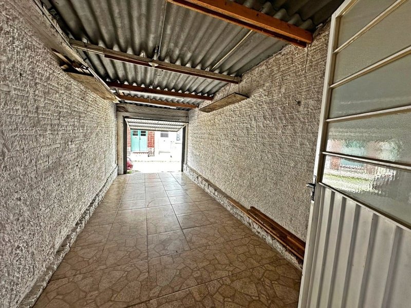 Apartamento térreo á 3 min do Av Assis Brasil Brasiliano Índio de Moraes Porto Alegre - 