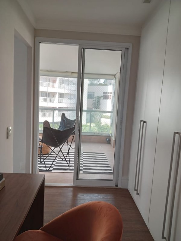 Apartamento com 190 m², 3 suítes, 3 vagas no Alto da Lapa Rua Mário Whately São Paulo - 