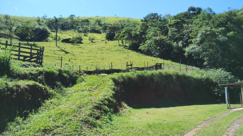 Sítio 5.6 hectares em São José dos Campos, São Paulo - São José dos Campos - 
