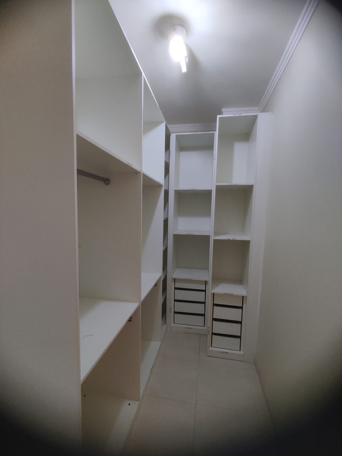 Casa com 3 dormit&oacute;rios &agrave; venda,347 m&sup2; -Condom&iacute;nio Lago da Serra -Ara&ccedil;oiaba da Serra-SP Alameda Bromélias  Araçoiaba da Serra - 