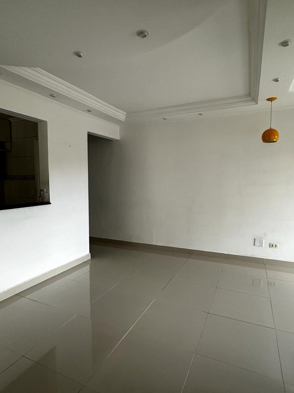 Apartamento à venda com 03 dormitórios, 02 banheiros sendo 01 suíte e 01 vaga de garagem Rua Vergueiro São Paulo - 
