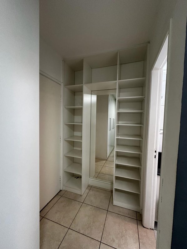 Apartamento à venda com 03 dormitórios, 02 banheiros sendo 01 suíte e 01 vaga de garagem Rua Vergueiro São Paulo - 
