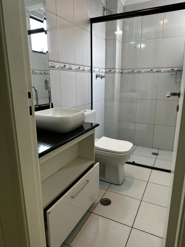 Apartamento à venda com 03 dormitórios, 02 banheiros sendo 01 suíte e 01 vaga de garagem Rua Vergueiro São Paulo - 