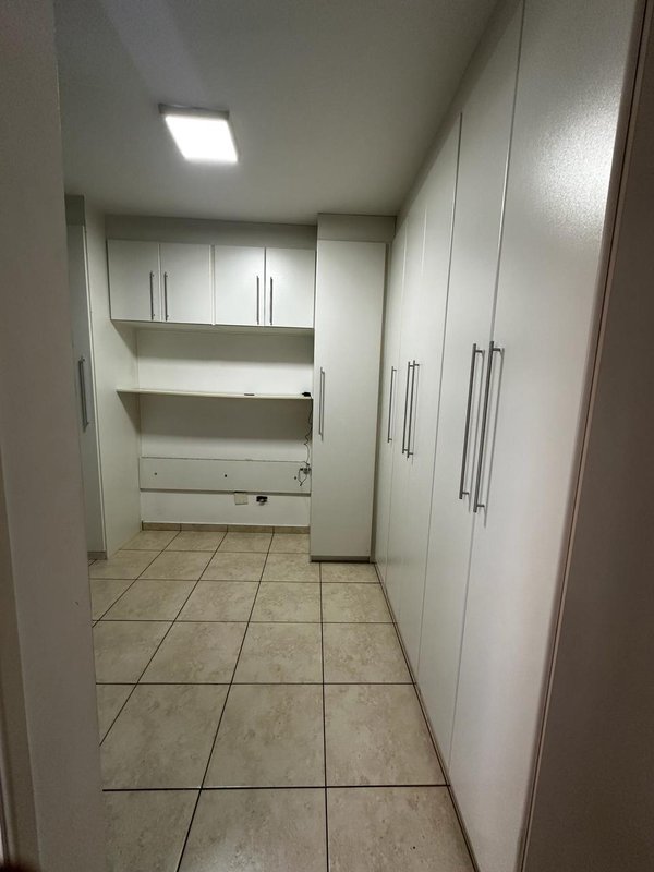 Apartamento à venda com 03 dormitórios, 02 banheiros sendo 01 suíte e 01 vaga de garagem Rua Vergueiro São Paulo - 
